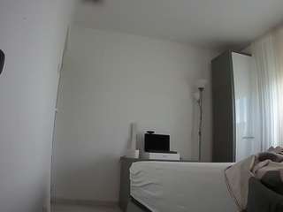 voyeurcam-charmhellen-kitchen