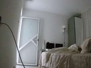 voyeurcam-charmhellen-kitchen