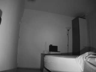 voyeurcam-charmhellen-kitchen