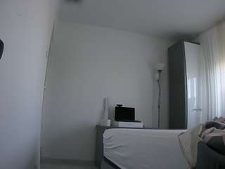 voyeurcam-charmhellen-kitchen