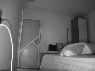 voyeurcam-charmhellen-kitchen