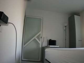 voyeurcam-charmhellen-kitchen
