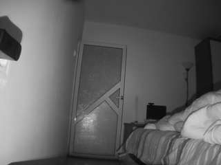 voyeurcam-charmhellen-kitchen