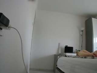 voyeurcam-charmhellen-kitchen