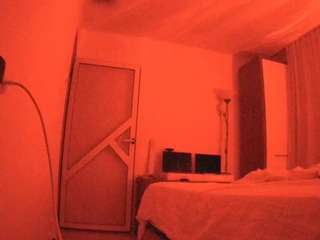 voyeurcam-charmhellen-kitchen