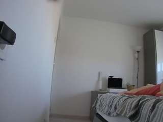 voyeurcam-charmhellen-kitchen