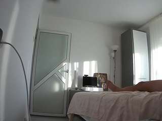 voyeurcam-charmhellen-kitchen