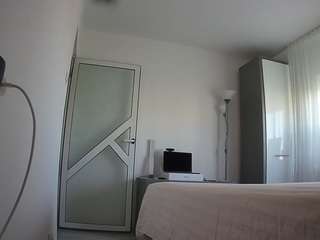 voyeurcam-charmhellen-kitchen