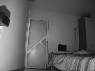 voyeurcam-charmhellen-kitchen