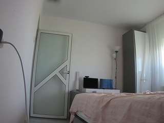 voyeurcam-charmhellen-kitchen