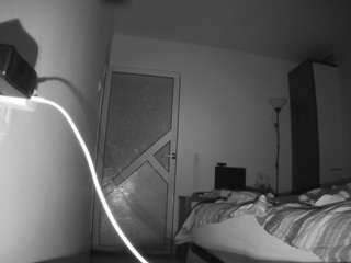 voyeurcam-charmhellen-kitchen