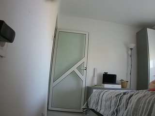 voyeurcam-charmhellen-kitchen