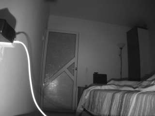 voyeurcam-charmhellen-kitchen