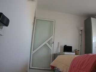 voyeurcam-charmhellen-kitchen
