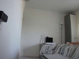 voyeurcam-charmhellen-kitchen
