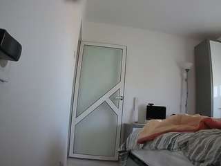 voyeurcam-charmhellen-kitchen