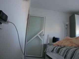 voyeurcam-charmhellen-kitchen