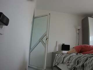voyeurcam charmhellen kitchen live webcam show