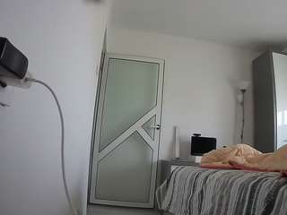 voyeurcam-charmhellen-kitchen