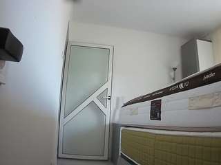 voyeurcam-charmhellen-kitchen