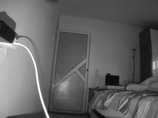 voyeurcam-charmhellen-kitchen