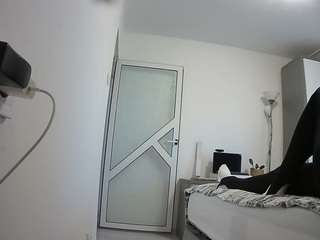voyeurcam-charmhellen-kitchen's live room