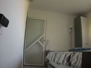 voyeurcam-charmhellen-kitchen