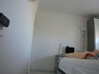 voyeurcam-charmhellen-kitchen