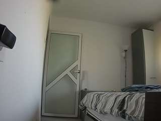 voyeurcam-charmhellen-kitchen