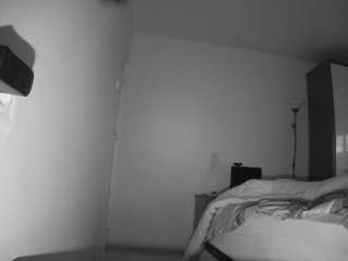voyeurcam-charmhellen-kitchen