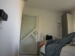 voyeurcam-charmhellen-kitchen
