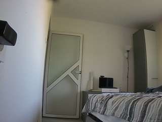 voyeurcam-charmhellen-kitchen