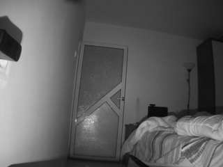 voyeurcam-charmhellen-kitchen
