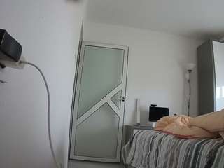 voyeurcam-charmhellen-kitchen