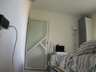 voyeurcam-charmhellen-kitchen