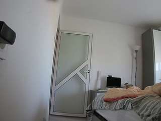 voyeurcam-charmhellen-kitchen