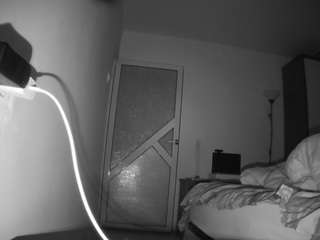 voyeurcam-charmhellen-kitchen