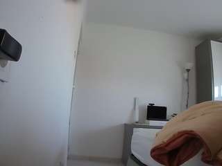 voyeurcam-charmhellen-kitchen