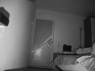 voyeurcam-charmhellen-kitchen