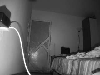 voyeurcam-charmhellen-kitchen