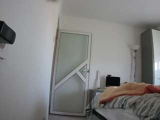 voyeurcam-charmhellen-kitchen