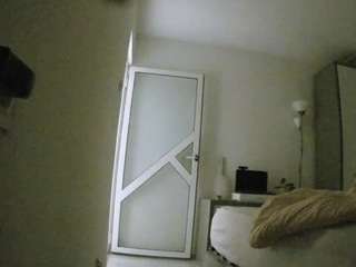 voyeurcam-charmhellen-kitchen