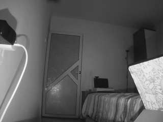 voyeurcam-charmhellen-kitchen