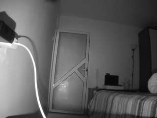 voyeurcam-charmhellen-kitchen