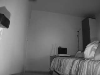 voyeurcam-charmhellen-kitchen