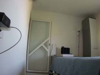 voyeurcam-charmhellen-kitchen
