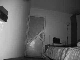 voyeurcam-charmhellen-kitchen