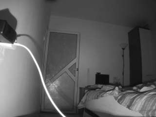 voyeurcam-charmhellen-kitchen