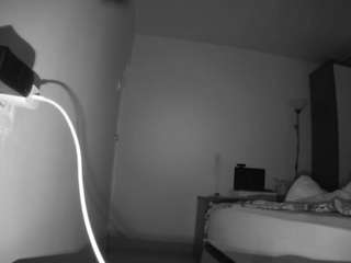 voyeurcam-charmhellen-kitchen