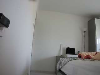 voyeurcam-charmhellen-kitchen